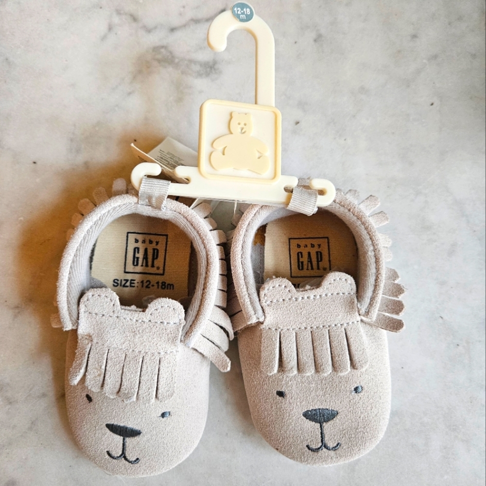 NWT Baby Gap fringe suede moccasins 12 to 18 months